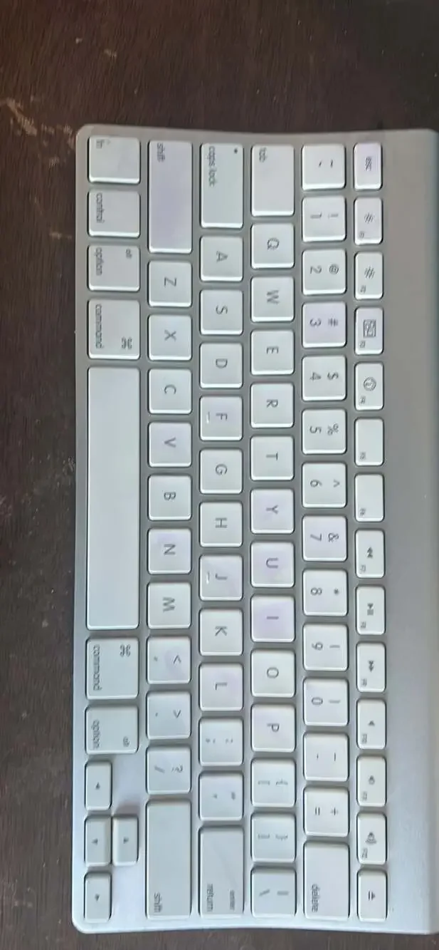 Apple Wireless Bluetooth Keyboard Model A1314